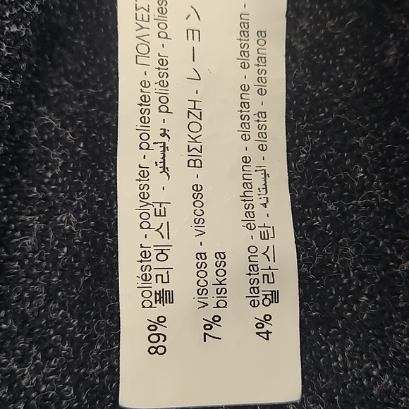 Zara Basic Ribbed V-Neck Sweater - Picture 9 of 9